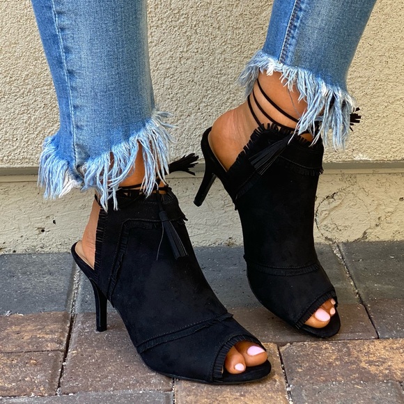 Black Peep Toe Tassels Lace Up Kitten Heel Sandal - Picture 7 of 12